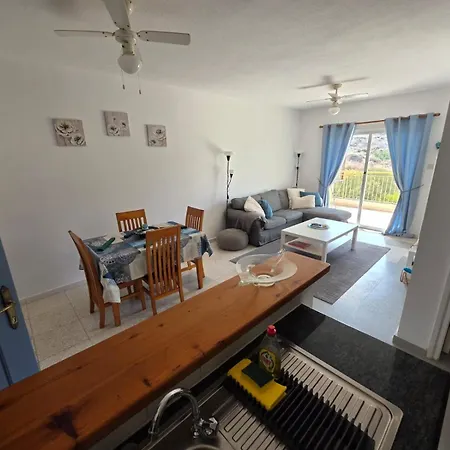 Апартаменты Regina Gardens 1bedroom Chloraka Пафос