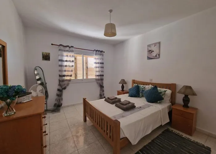 Апартаменты Regina Gardens 1bedroom Chloraka *