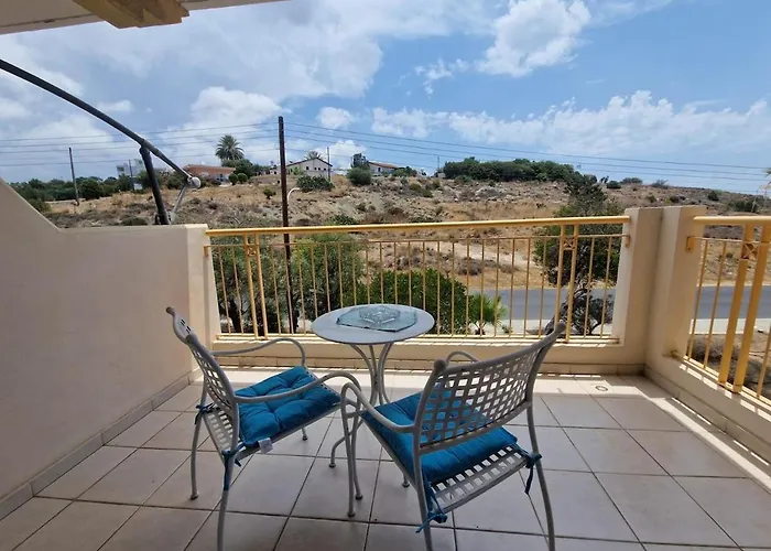 Апартаменты Regina Gardens 1bedroom Chloraka Пафос