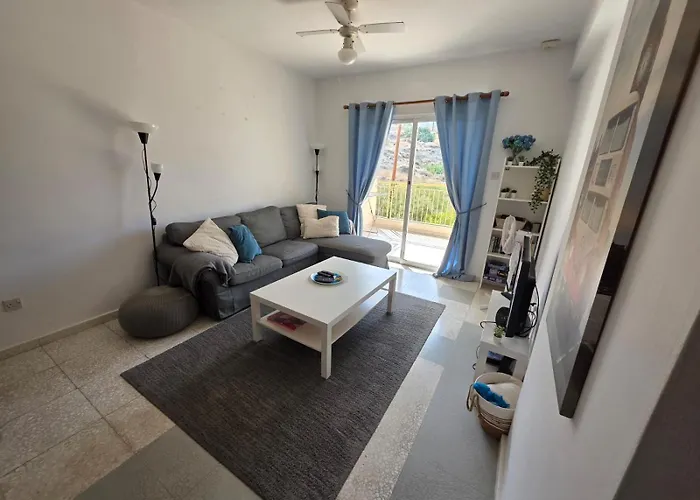 Regina Gardens 1bedroom Chloraka Апартаменты *